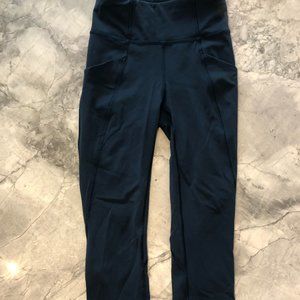 Lululemon blue fast and free capris size 2 25"
